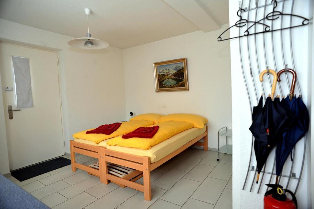 Niros Bed & Breakfast Birsfelden Bilik gambar