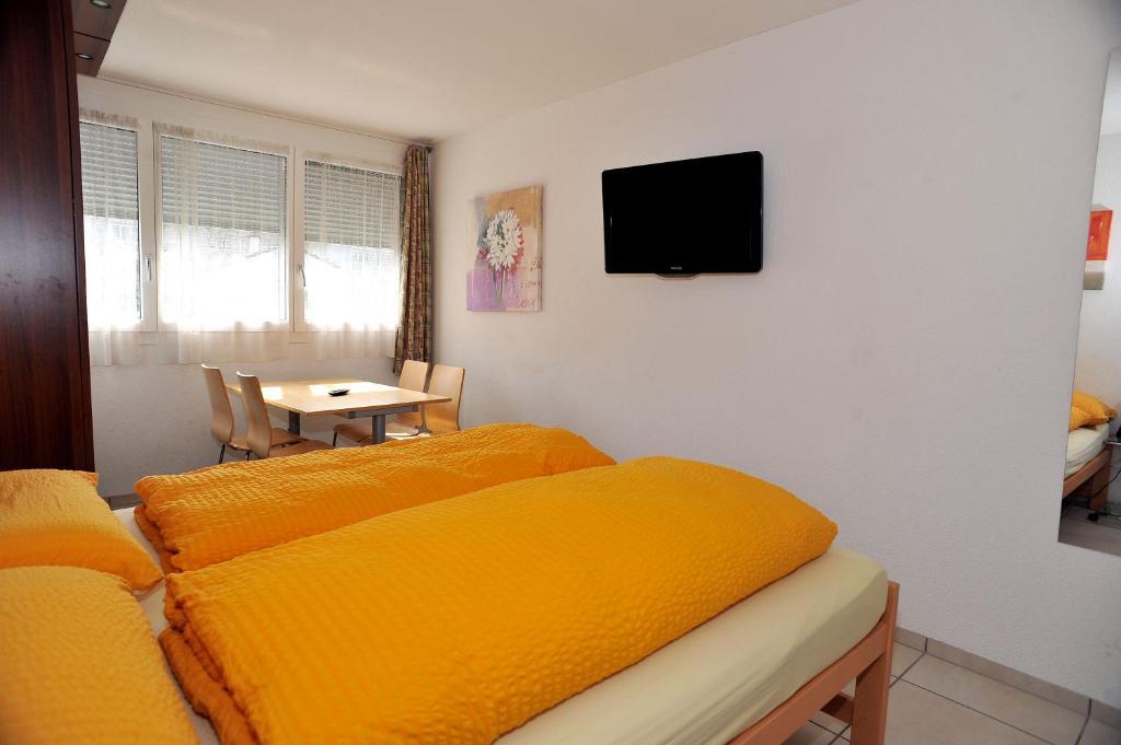 Niros Bed & Breakfast Birsfelden Bilik gambar