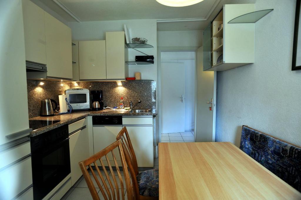 Niros Bed & Breakfast Birsfelden Bilik gambar