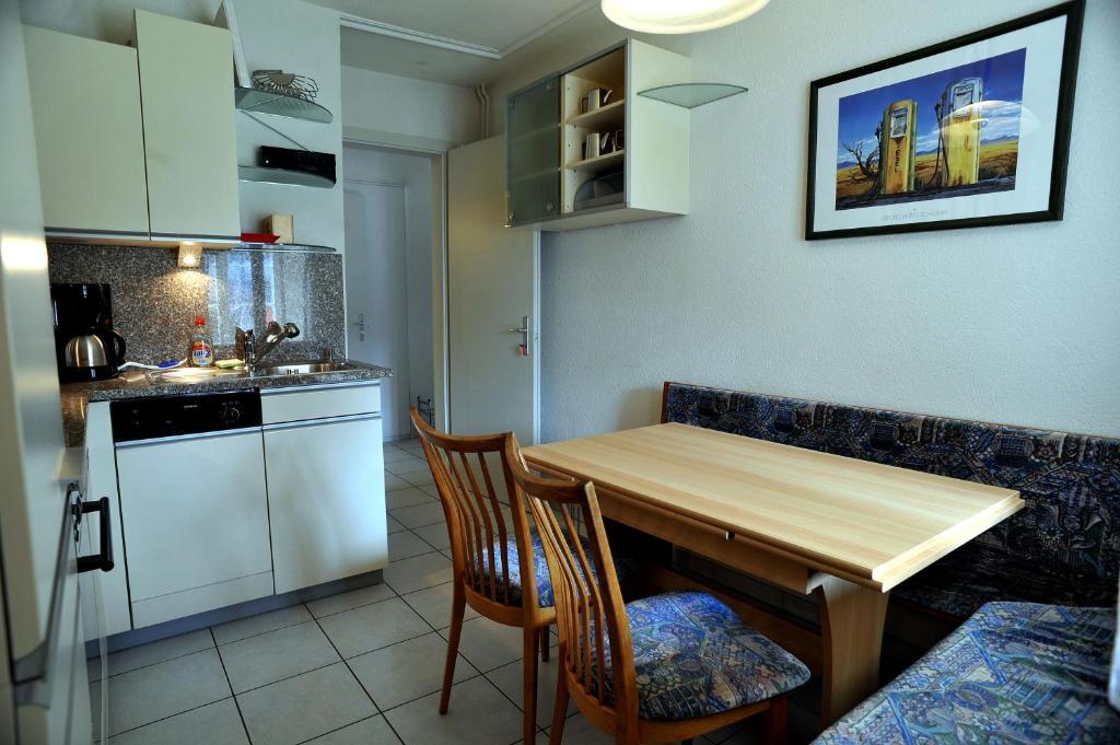 Niros Bed & Breakfast Birsfelden Bilik gambar